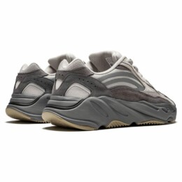 Adidas - adidas Yeezy Boost 700 V2 Tephra