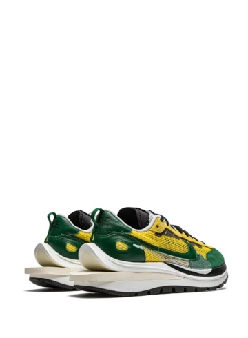 Nike - Nike Vaporwaffle sacai Tour Yellow Stadium Green