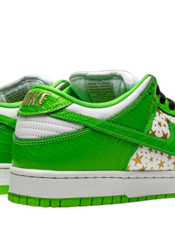 Nike SB Dunk Low Supreme Stars Mean Green Women