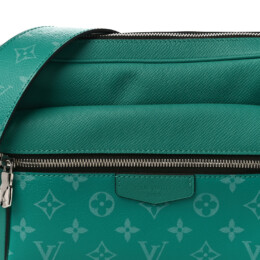 Louis Vuitton - Outdoor Messenger